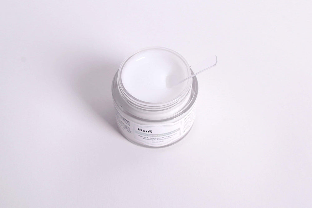 DearKlairs Freshly Juiced Vitamin E Mask jar used in night routine.
