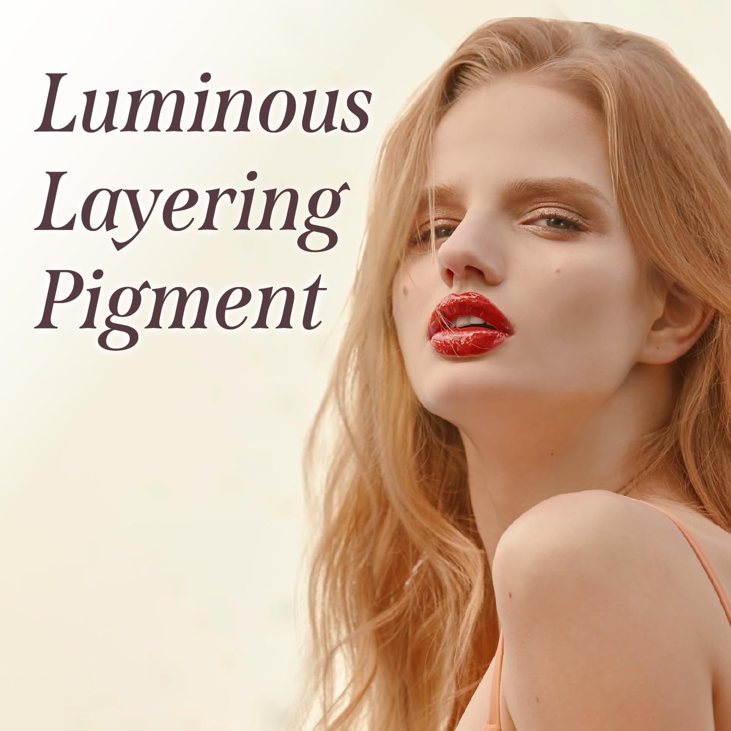 DEARDAHLIA Paradise Aurora Luminous Shine delivers glass-like lip finish with lightweight feel.