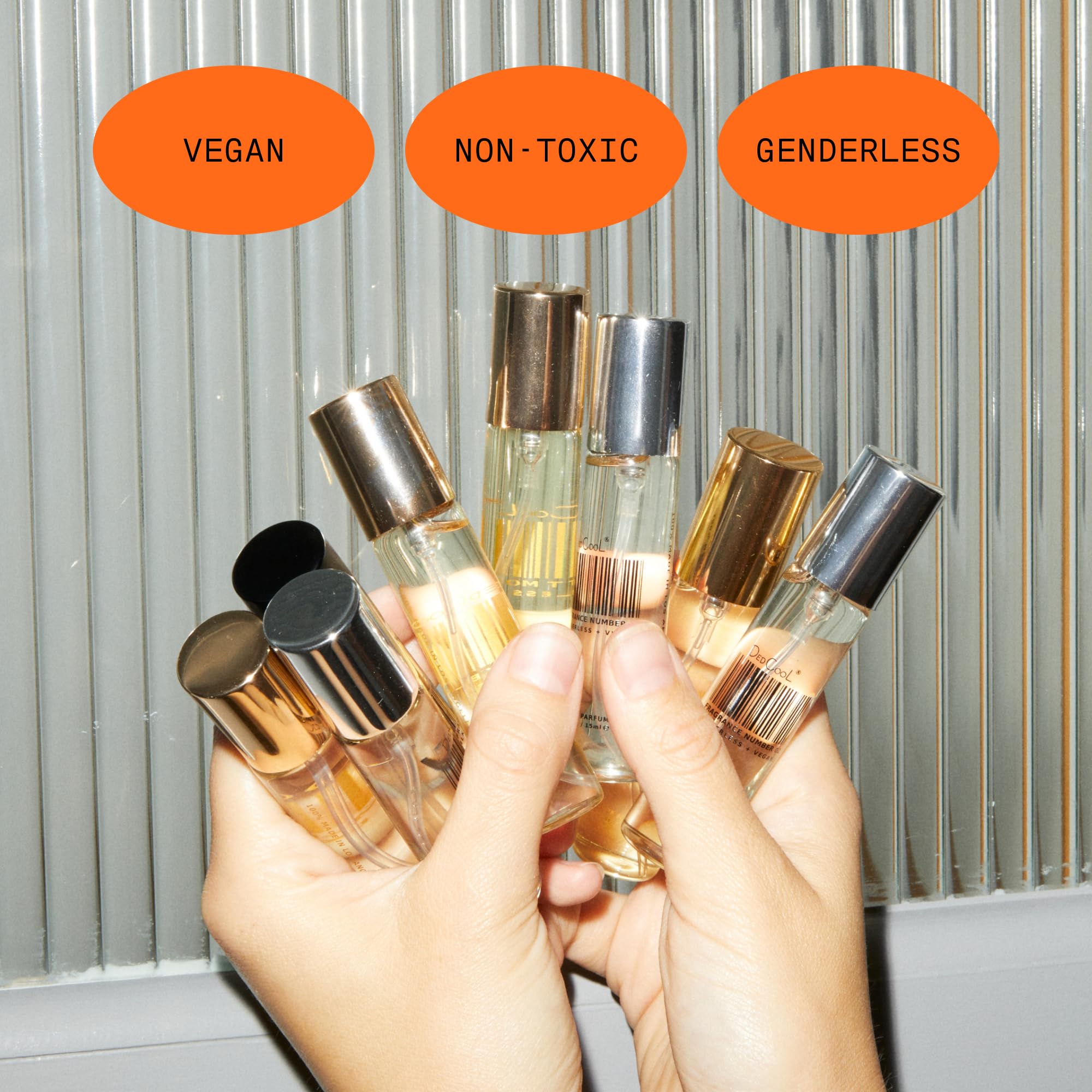 DedCool Eau de Parfum top notes highlight juniper for a bright entrance.