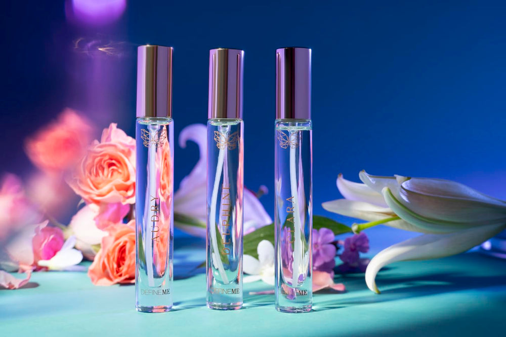 DefineMe Clara bottle neck reveals blue violet and lilac notes