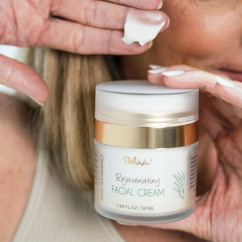 Delúvia Dead Sea minerals close-up, nourishing mineral complex