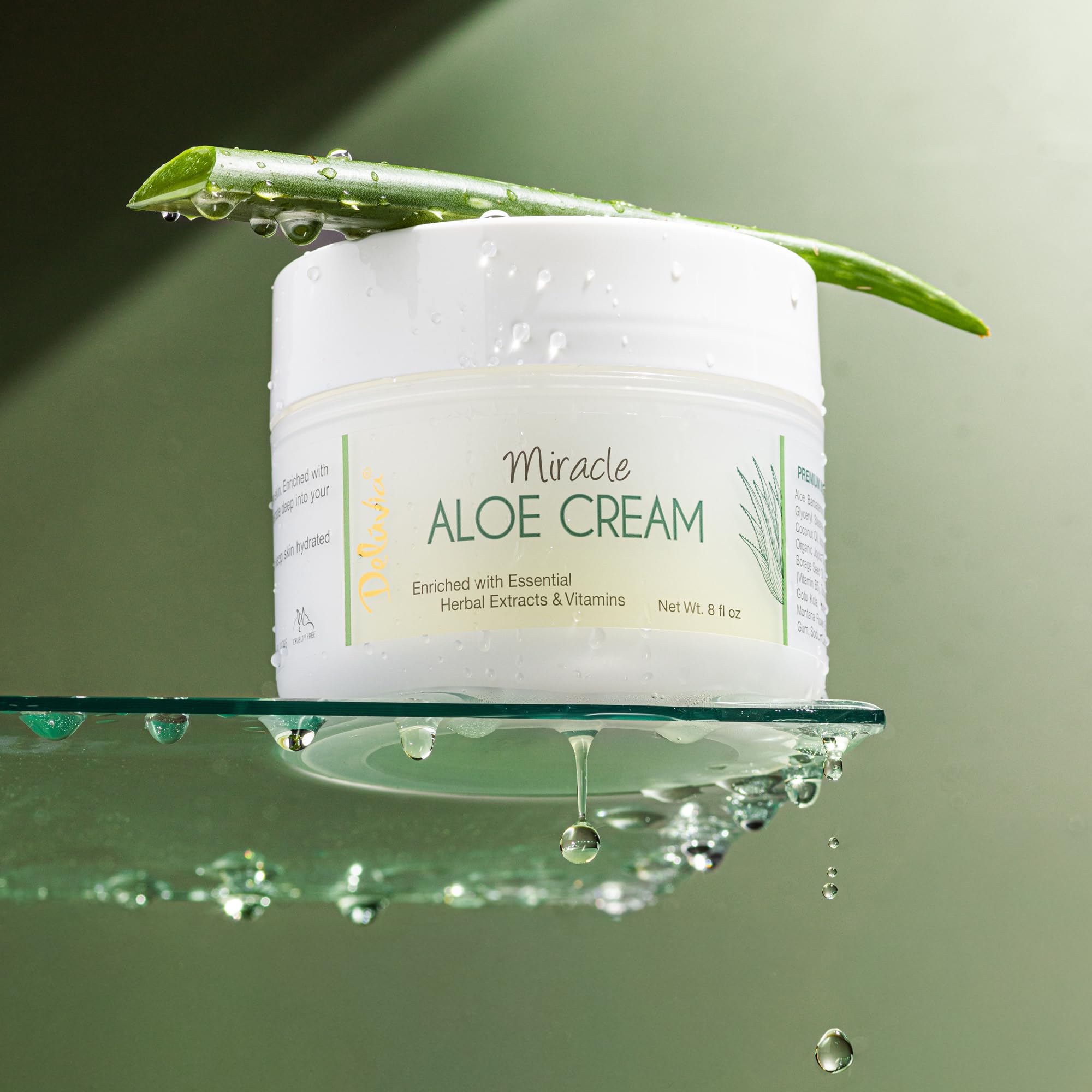 DELÚVIA Miracle Aloe Cream 8 oz jar with organic aloe illustration.