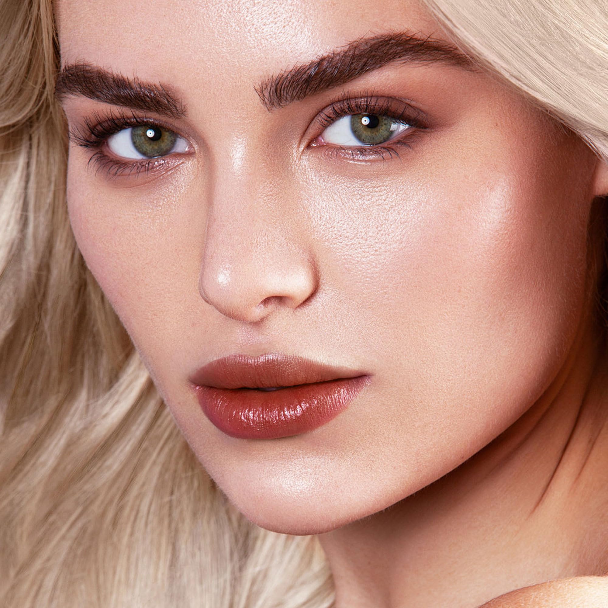 Depuplum Reddish Lipstick eco-friendly, paraben-free formula gentle on lips.