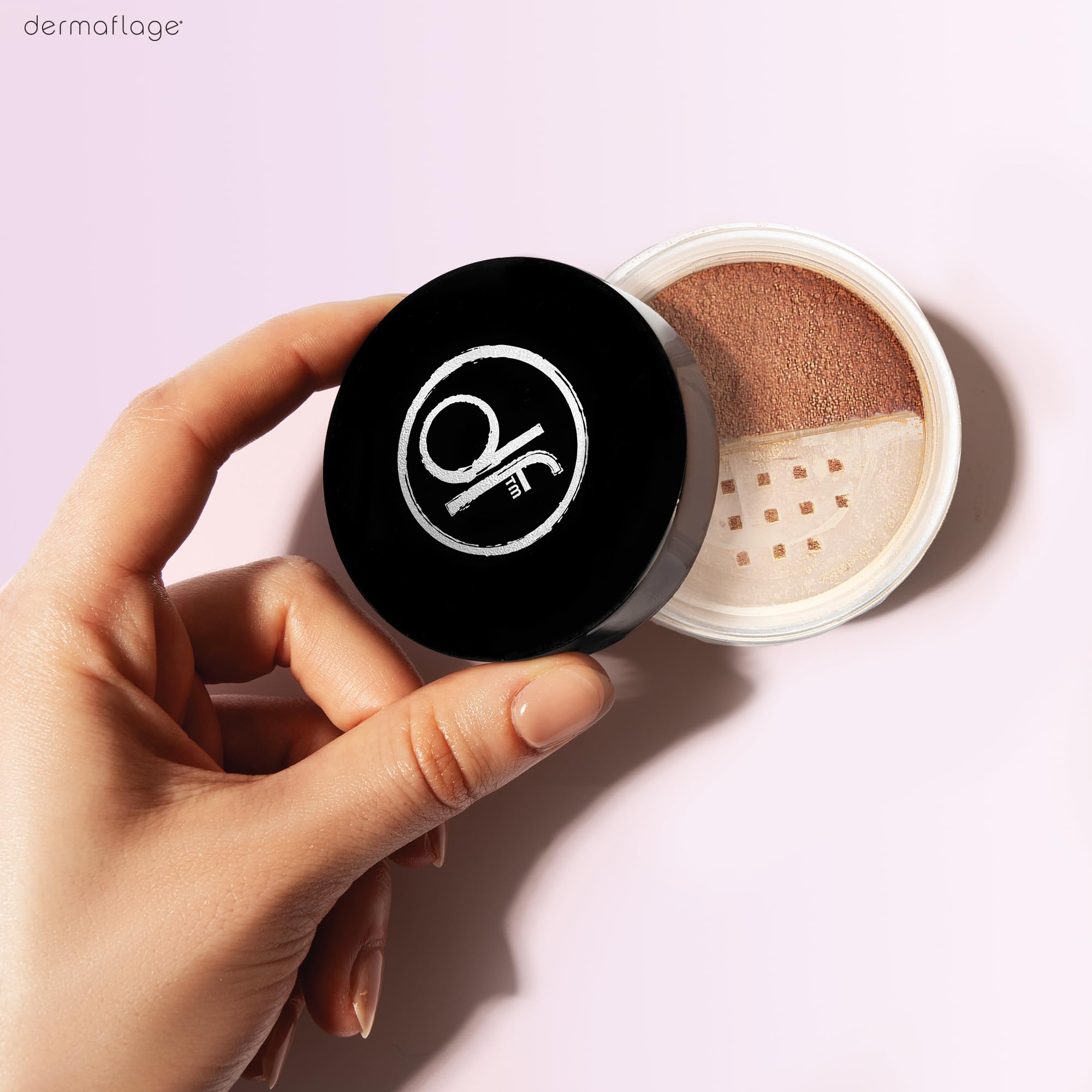Dermaflage 0.4 oz packaging is compact and portable.