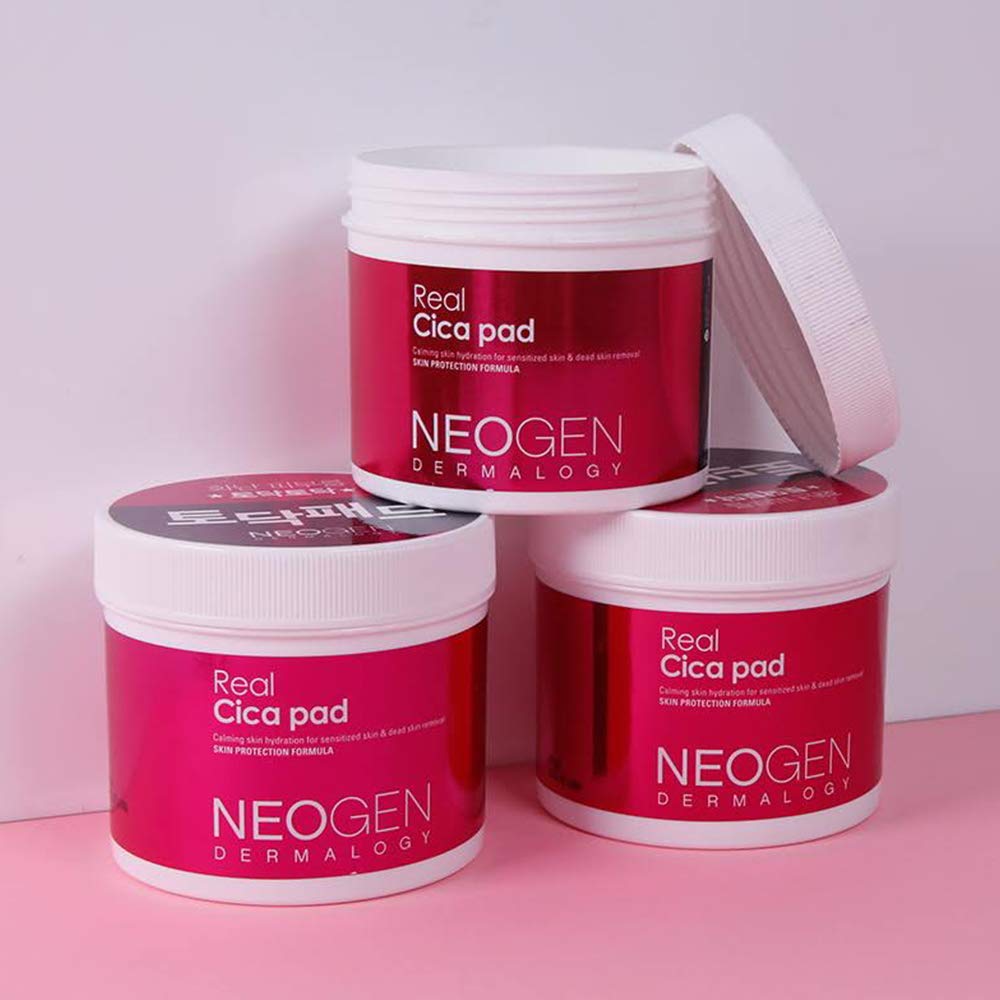 Application on skin demonstrating quick wipe and refreshed feeling