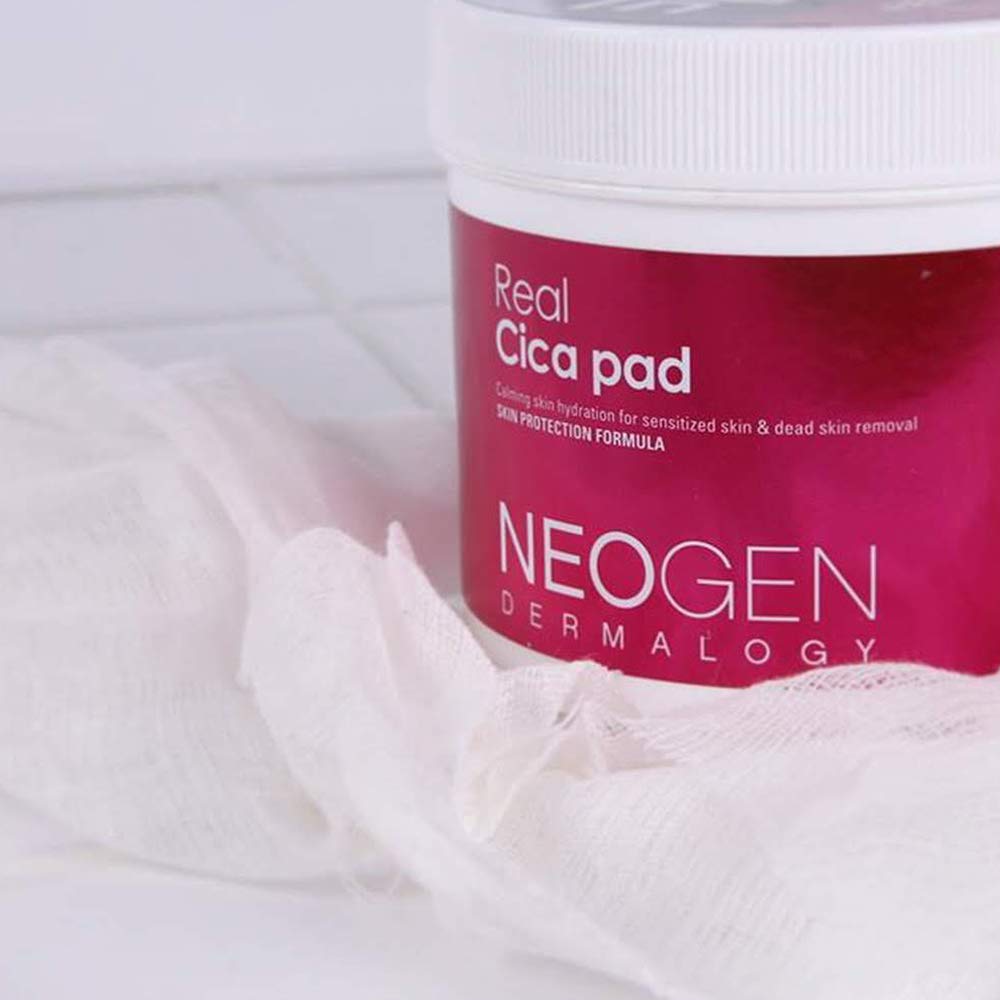 Essence swirl on pad illustrating centella based repair essence