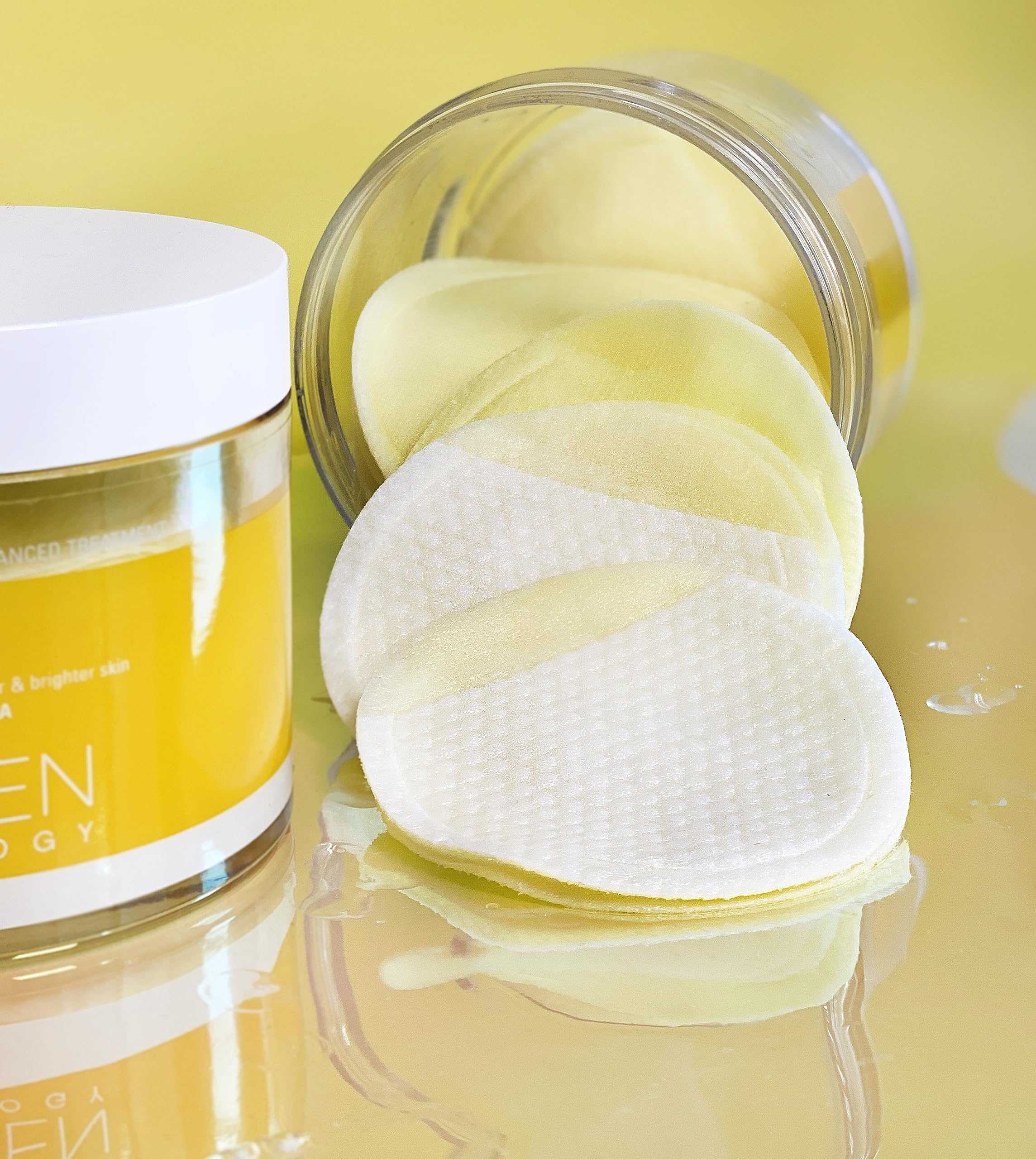 DERMALOGY Bio-Peel Lemon Pad shows 100% cotton pads for gentle use.