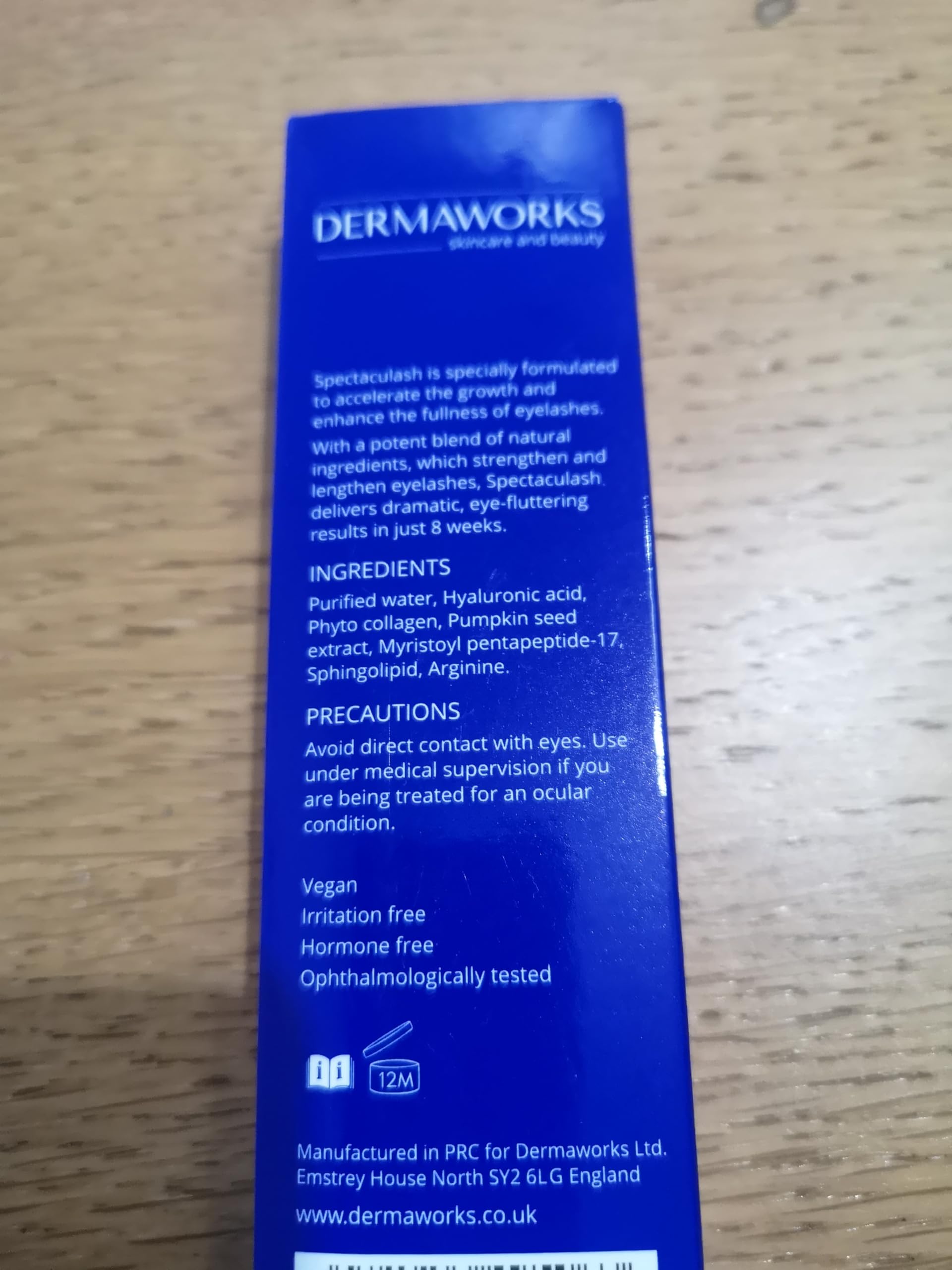 Dermaworks Spectaculash XL prostaglandin-free bottle communicates safe, hormone-free use.