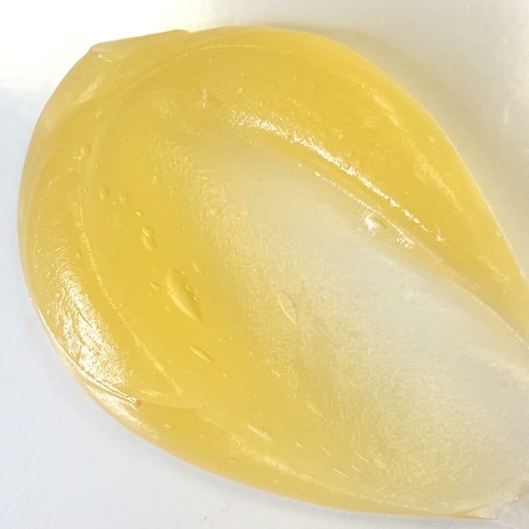 Dermelect ConfidenceCrease Concentrate on skin shows smoothing effect