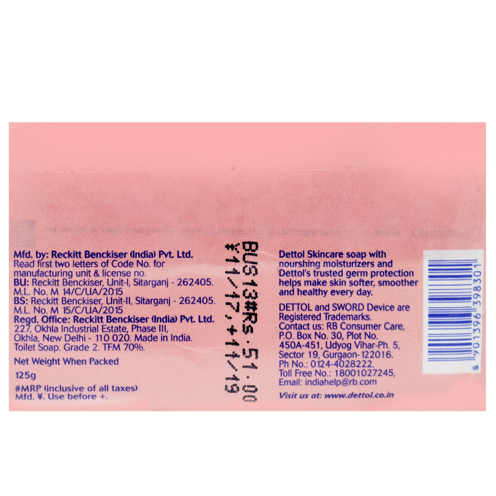 Dettol Soap Value Pack lather-foam demonstrating rich cleansing foam.