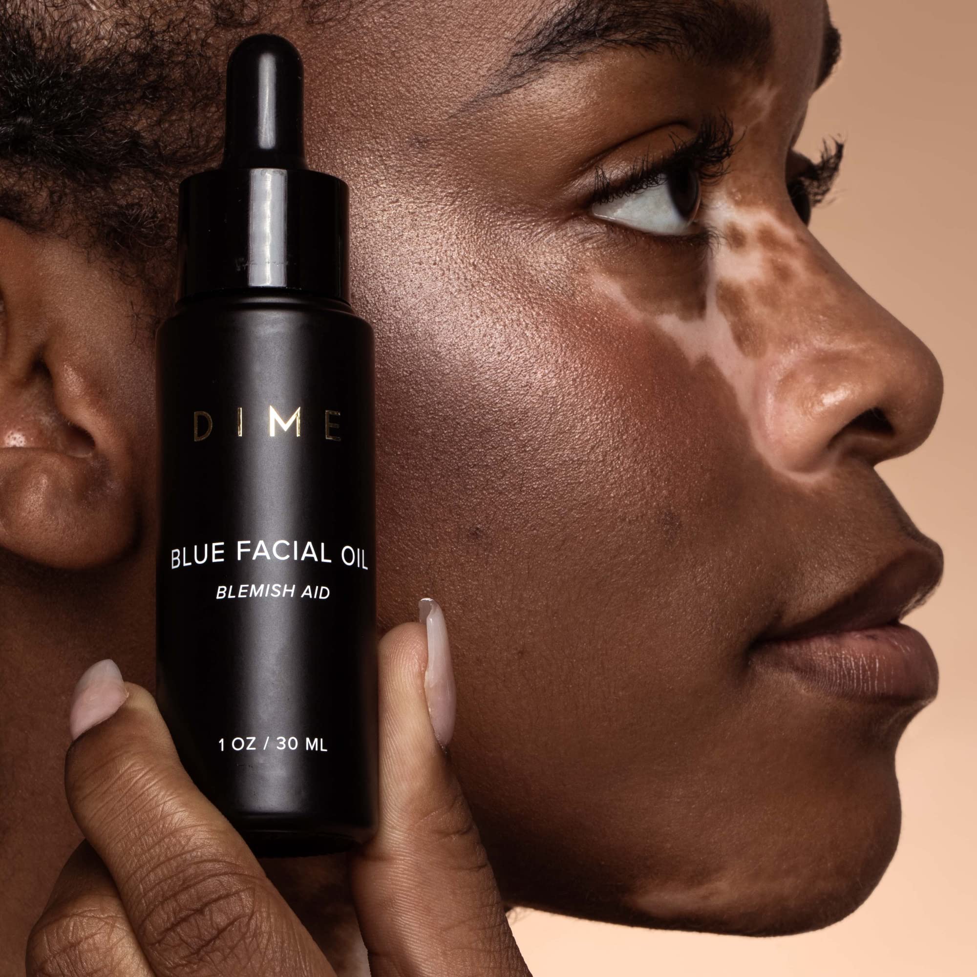 DIME Rosehip oil ingredient detail supports skin tone and hydration