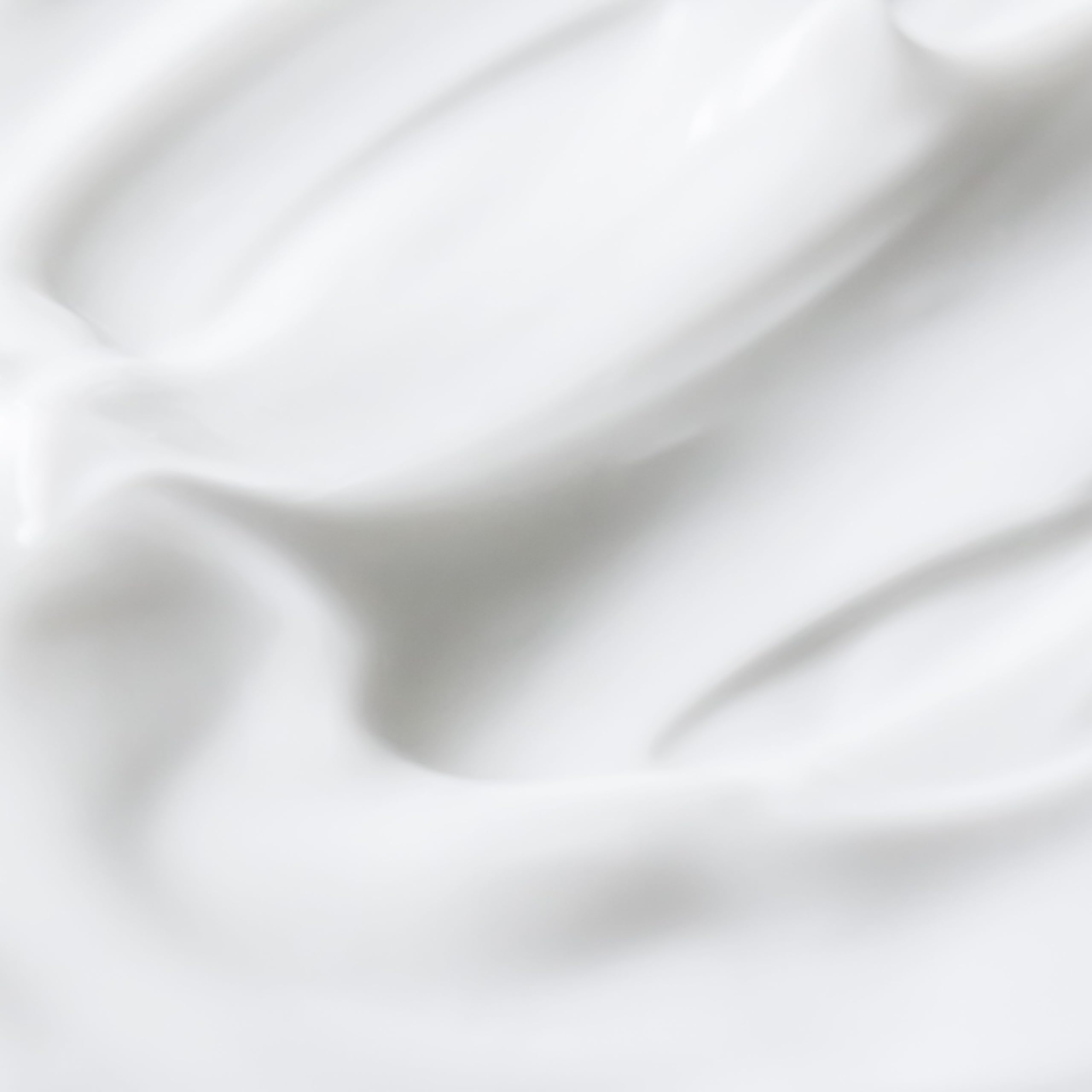 Dionis fragrance-free option protects sensitive skin during daily use.