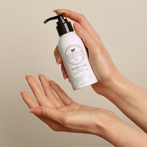 Dionis Goat Milk Purifying Cleanser foaming lather demonstrates gentle cleansing for oily skin.