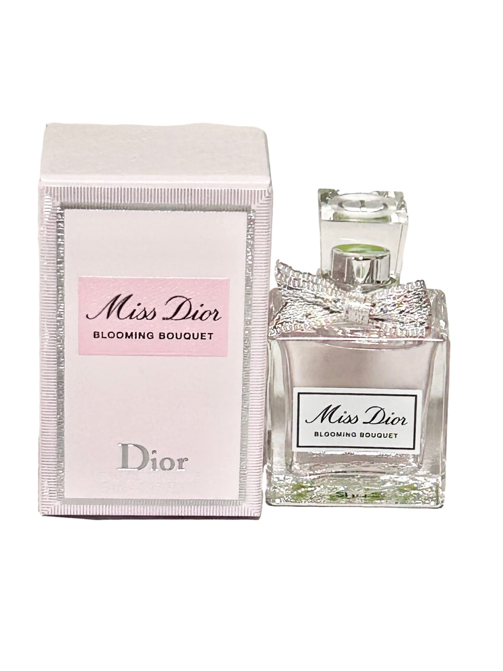 Miss Dior Blooming Bouquet bottle front view for daytime wear