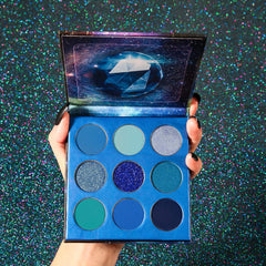 Docolor palette with eight blue shades for versatile day-to-night looks.