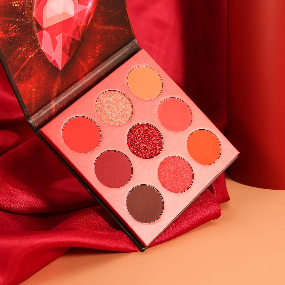 docolor Eyeshadow Palette professional-grade toolkit favored by makeup artists