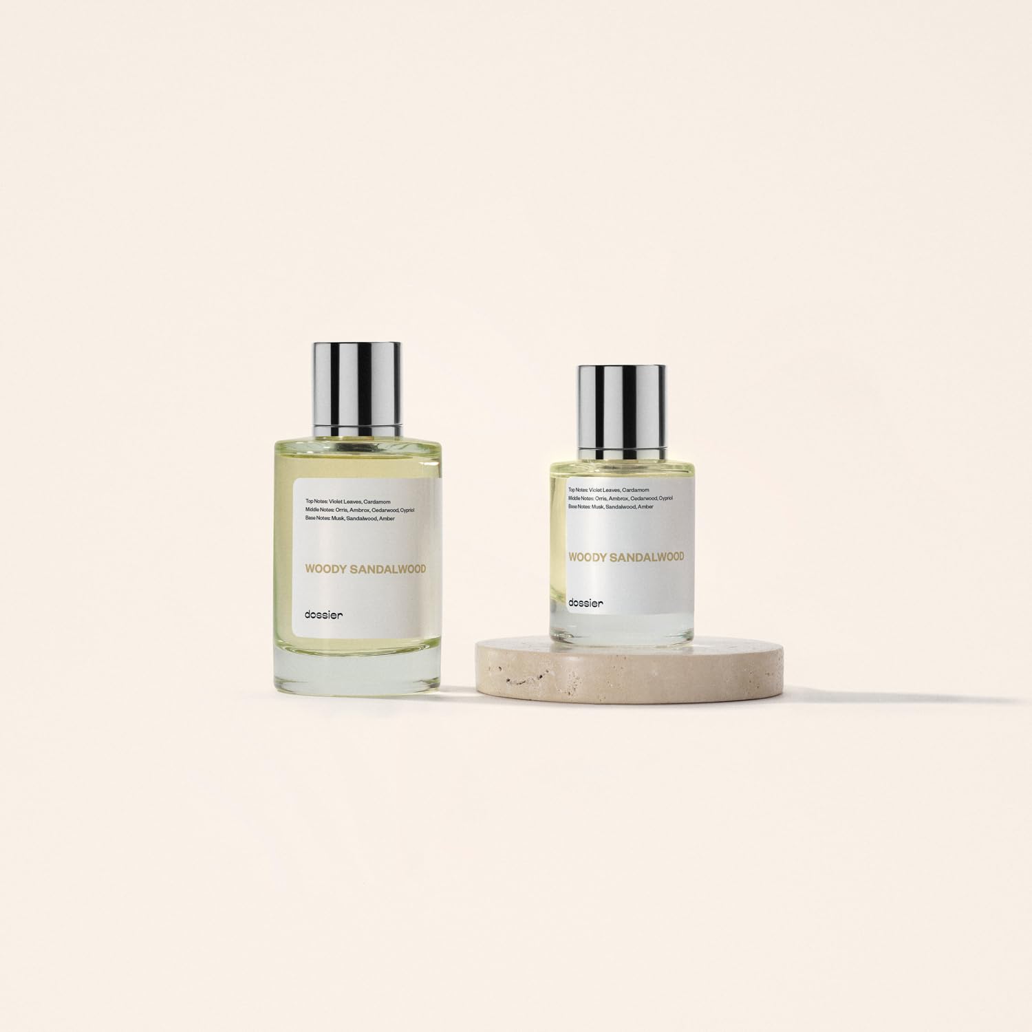 Dossier Woody Sandalwood droplets scene conveys rich aroma
