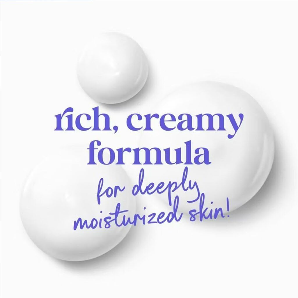 Dove Deep Moisture foam lather close-up illustrating rich cleansing