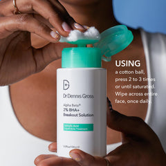 Dr Dennis Gross Alpha Beta 2% BHA+ texture swatch shows smooth, quick absorption.