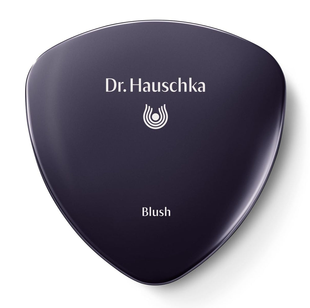 Dr. Hauschka Blush 01 Rasberry mineral pigments create sun-kissed glow