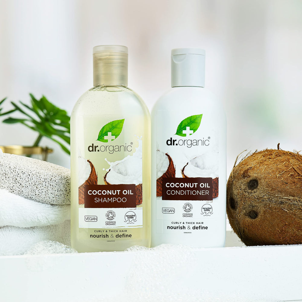 Fresh coconut aroma—subtle scent during cleansing.