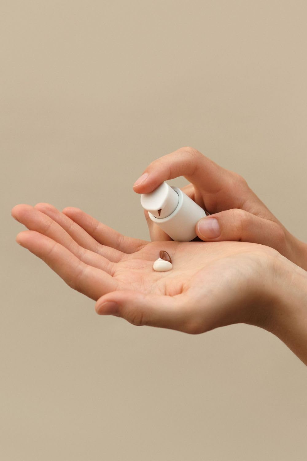 Dr. Hauschka packaging emphasizes natural, lightweight bronzing.