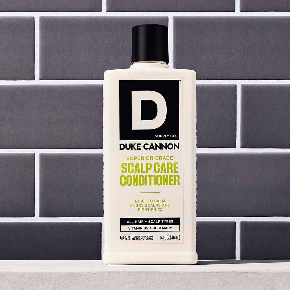 Moisture close-up highlighting shea butter and coconut oil benefits for frizz control