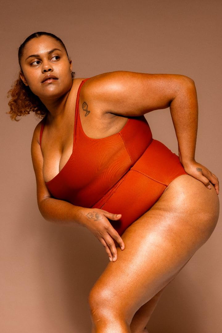 Vegan and cruelty-free badge on The Golden Guard packaging