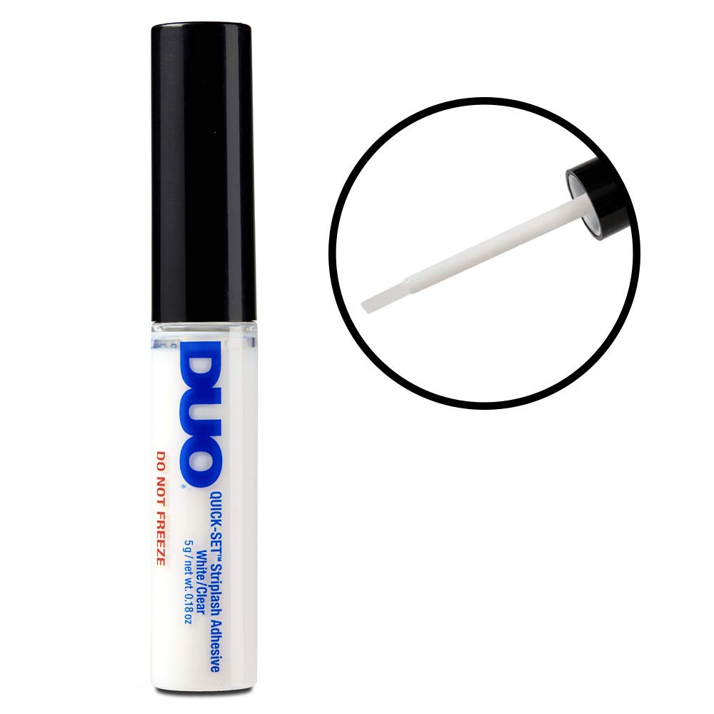 DUO all-day hold demonstration suggests long-lasting lash wear through busy events.