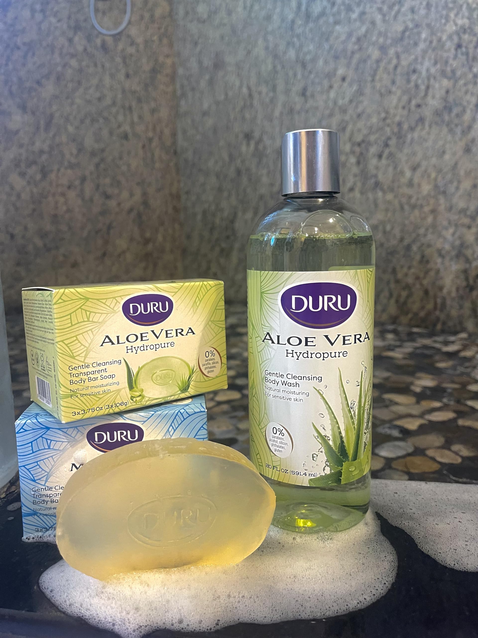 Duru bath and shower routine with plant-based bar soap for everyday use.