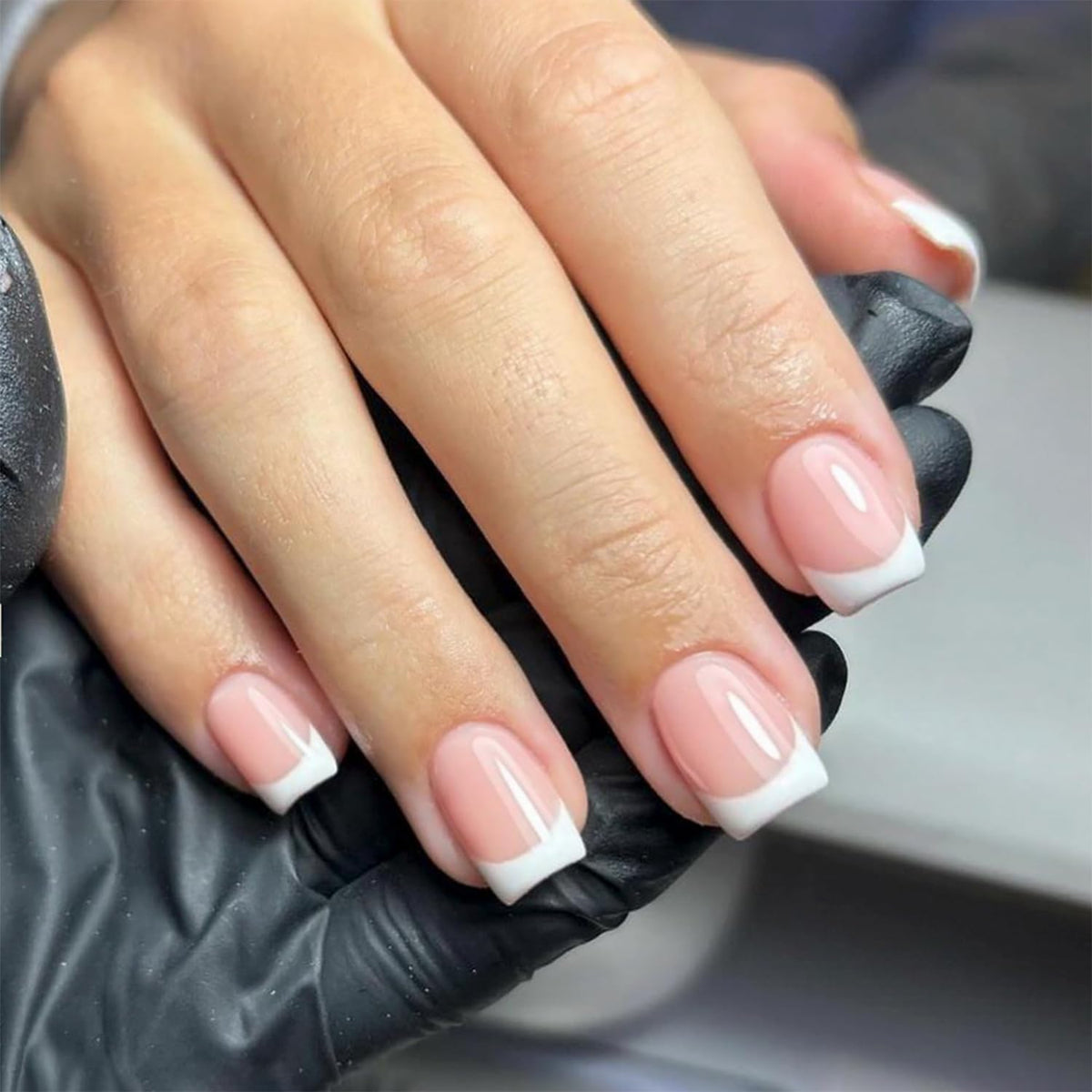 DZPGUONIZ 24pcs short square nails with white French tip for at-home salon results