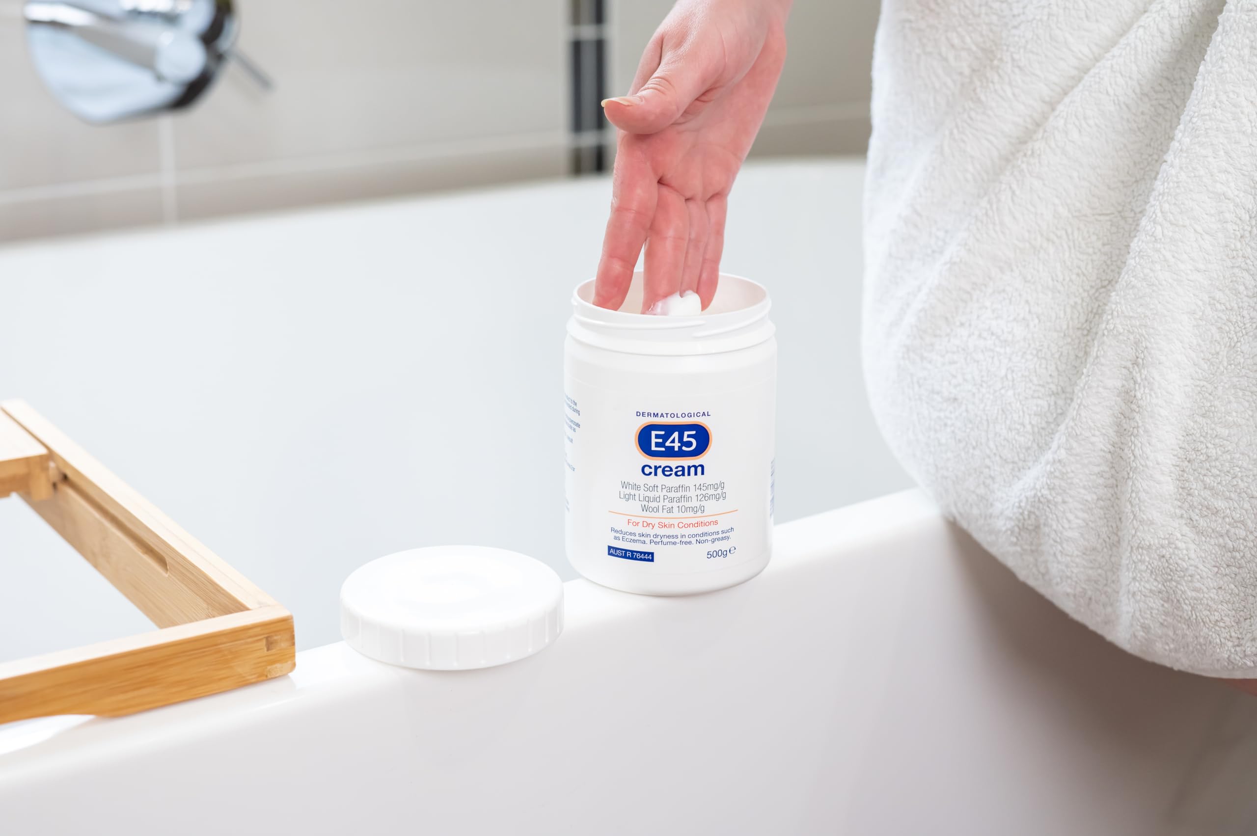 Lifestyle shot: 500g tub ideal for whole-body moisturising.