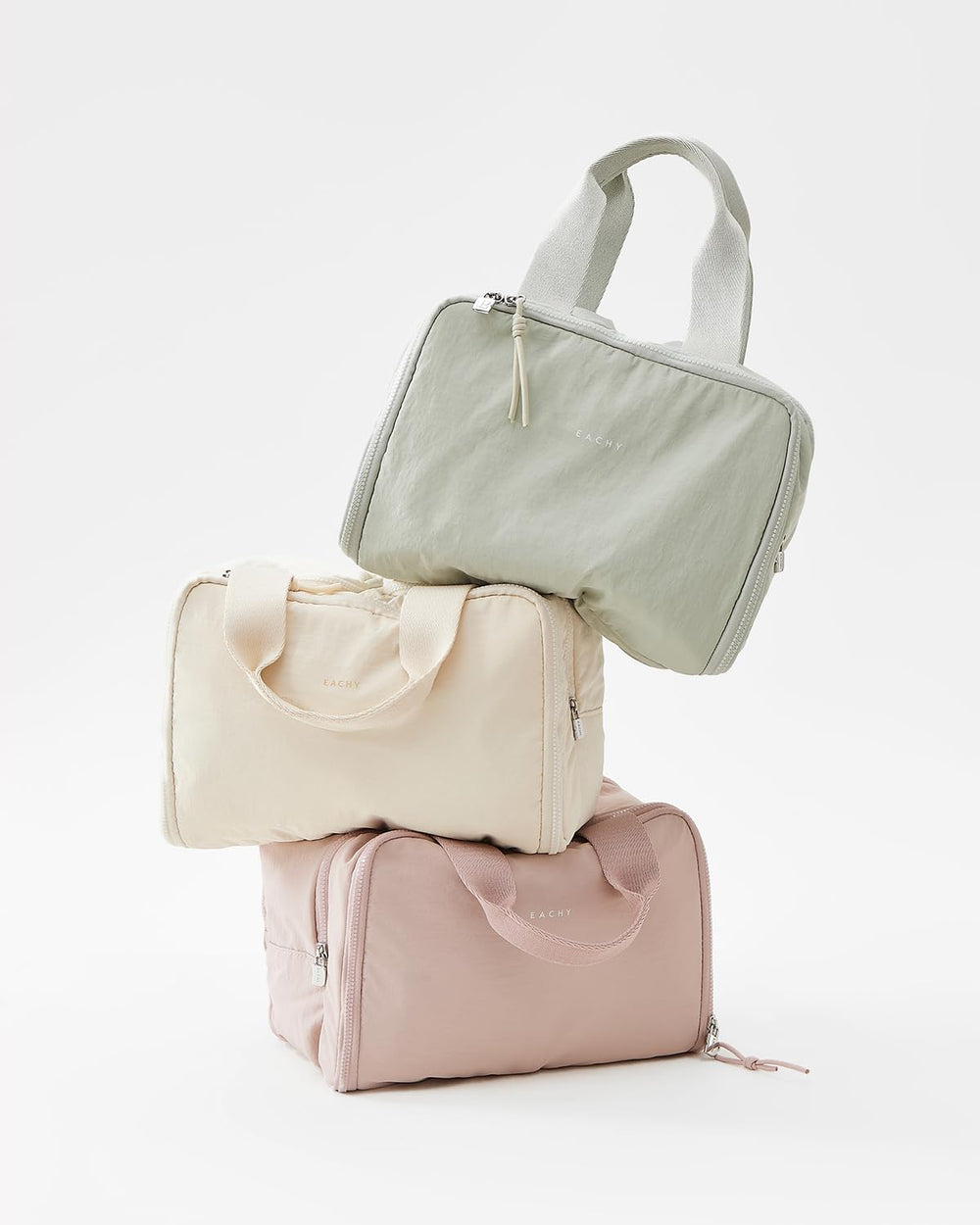 EACHY versatile bag idea suitable for bridesmaids or holidays.