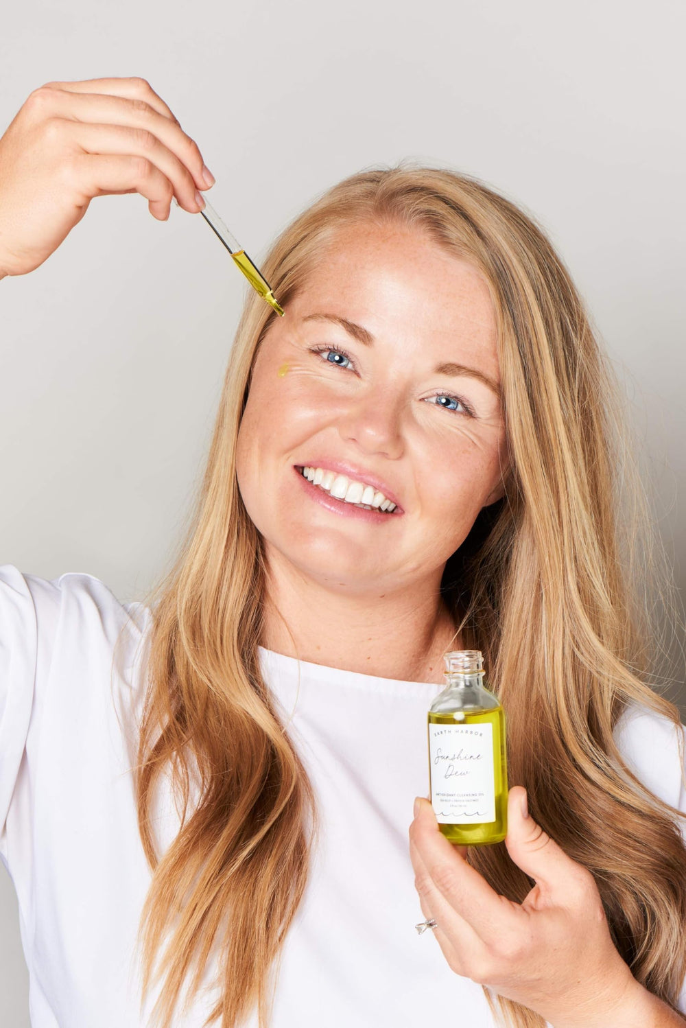 Earth Harbor Sunshine Dew ingredients highlight sea kelp and meadowfoam hydration