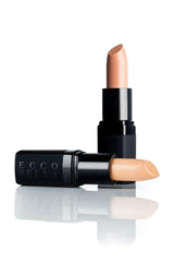 Ecco Bella FlowerColor Cover-Up packaging view highlights organic, cruelty-free formula.