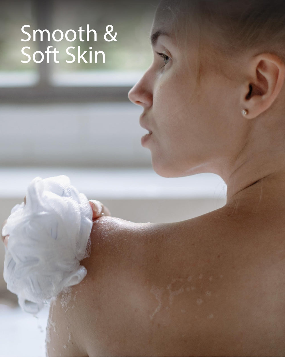 BEYOND Lacvert Green Tea variant tube emphasizes soothing skincare benefits.