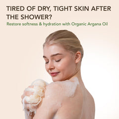 ECOLATIER Shower Oil bottle pour captures rich, quick-absorbing lather for gentle cleansing.