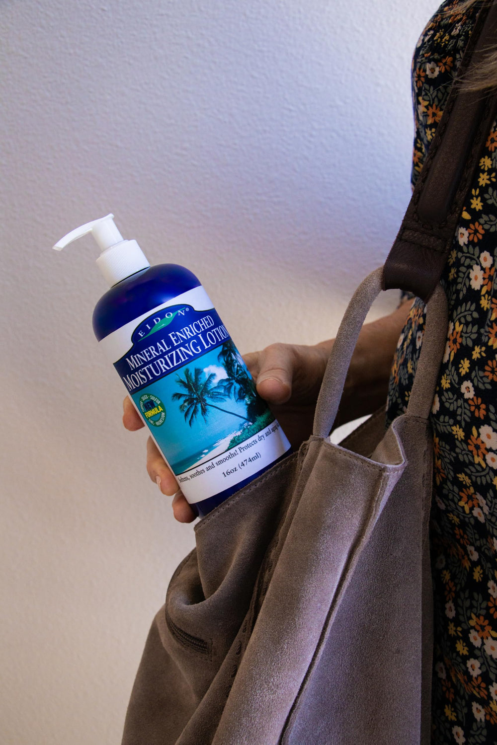 Eidon Mineral Enriched Moisturizing Lotion texture demonstrates silky, fast-absorbing hydration