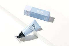 Eight Saints Daydreamer highlights hyaluronic acid for hydration.