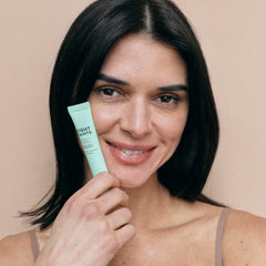 Eight Saints witch hazel close-up highlights pore tightening and redness reduction