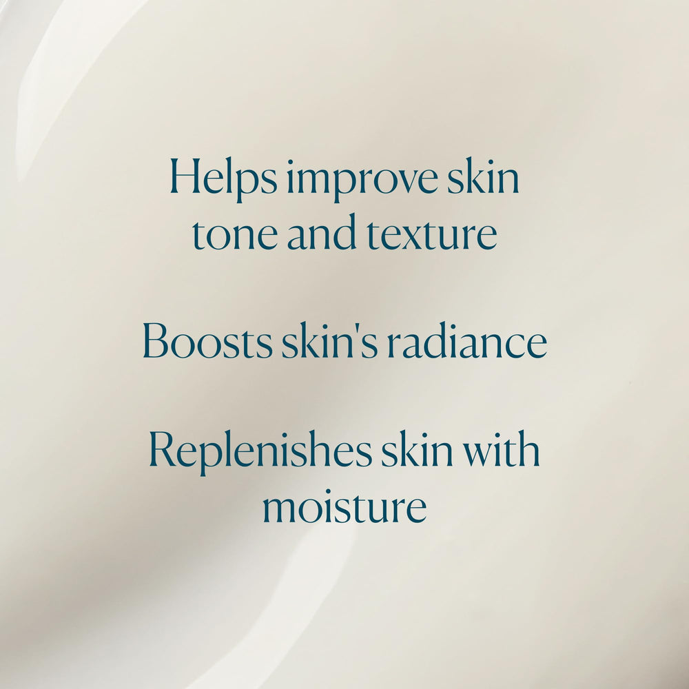 ELEMIS Dynamic Resurfacing Facial Wash daily-use massage application demonstrates easy pampering.