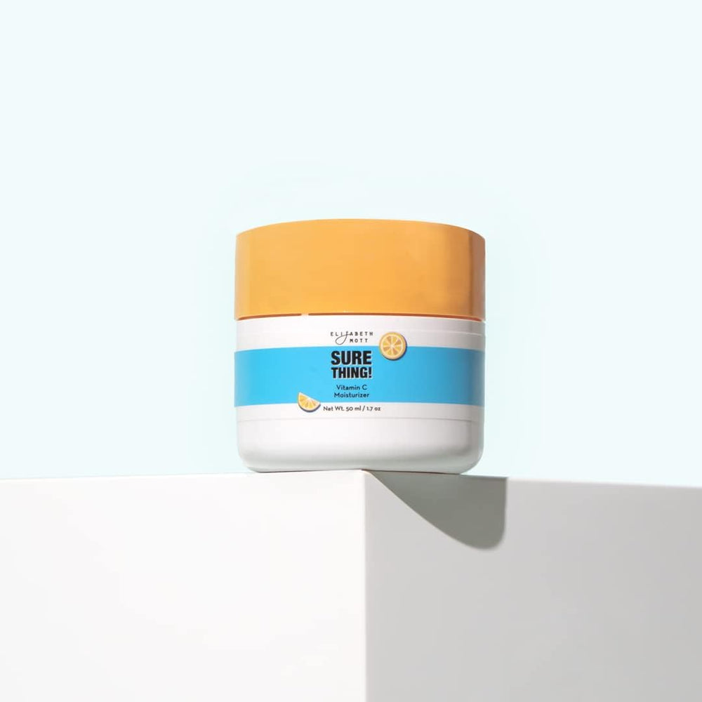 Elizabeth Mott delivers a dewy look with this lightweight moisturizer after use.