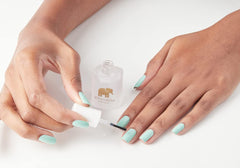 ella+mila In a Rush clear polish shine highlights high-gloss look.
