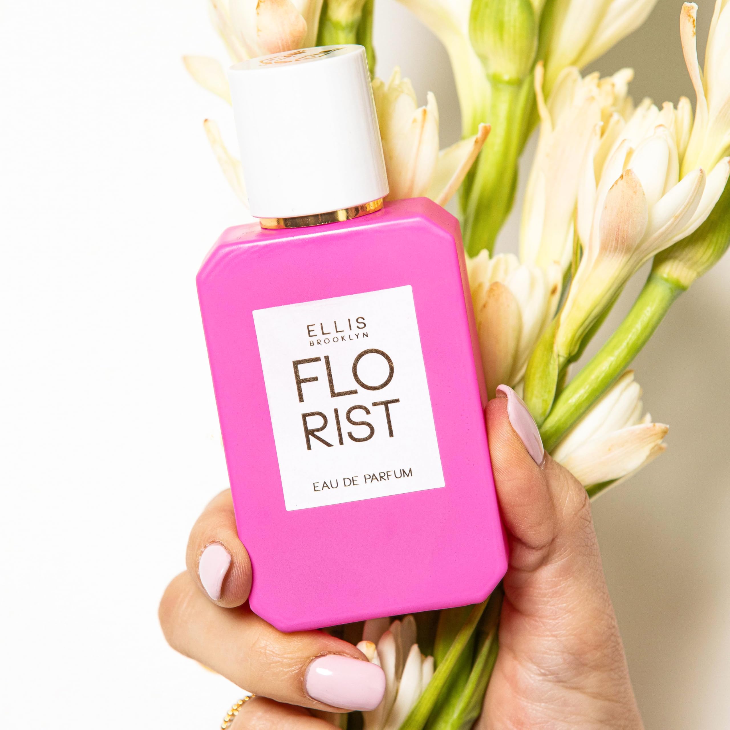 Ellis Brooklyn Florist cedarwood sandalwood dry-notes add lasting depth.