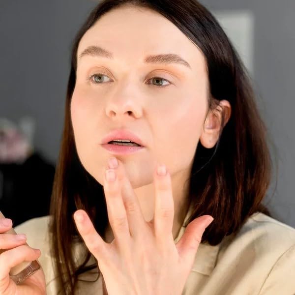Emani HydraWear vegan and cruelty-free Foundation branding