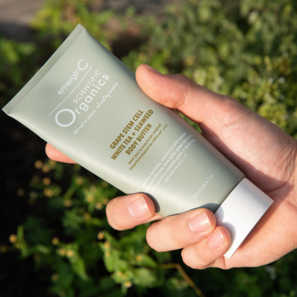 emergin-c brown seaweed hydration scene illustrating improved texture and even tone