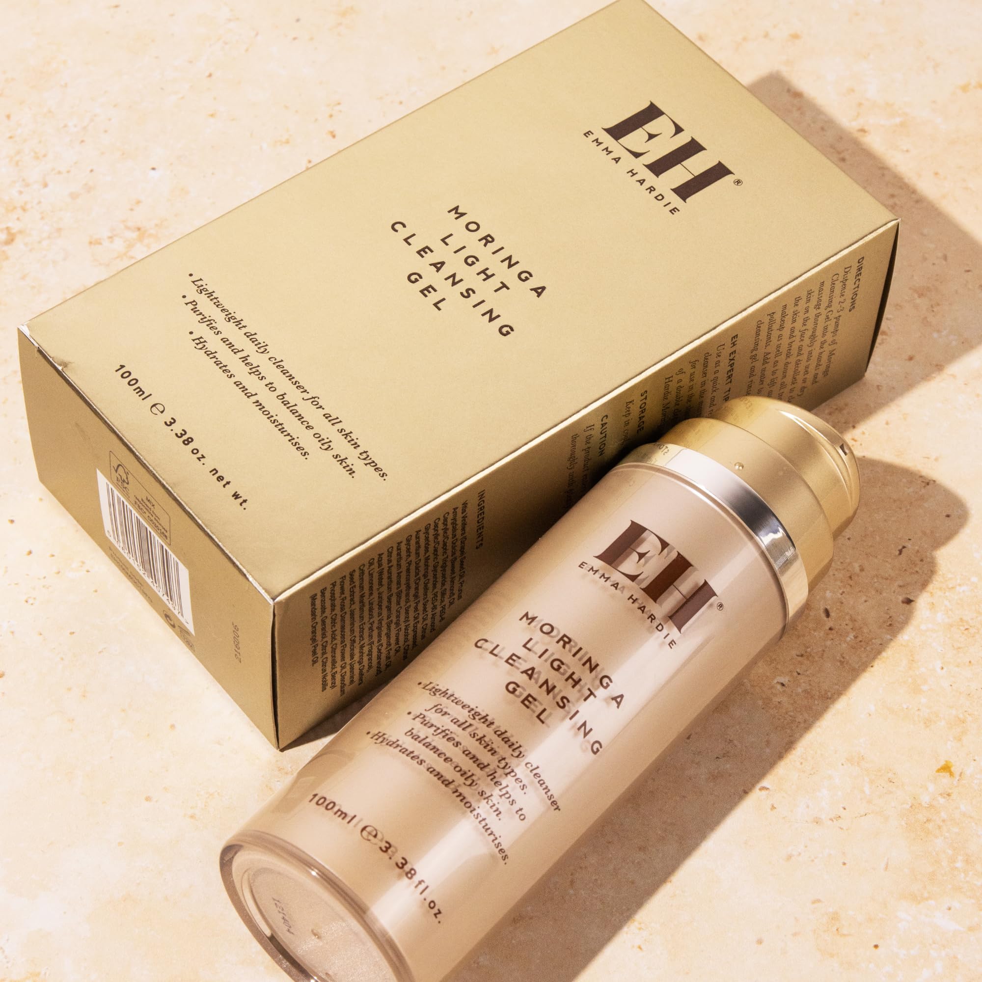 Packaging and ingredients highlight vegan and cruelty-free formula