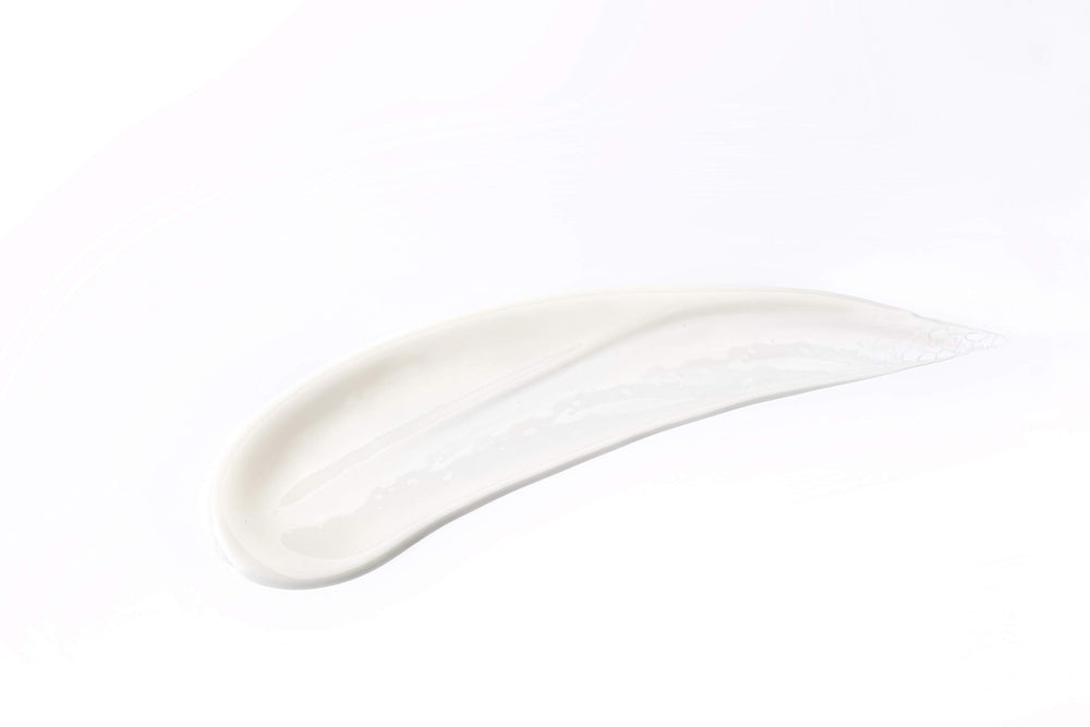 Endocare Eye & Lip Contour 15ml application to lip contour shows targeted care