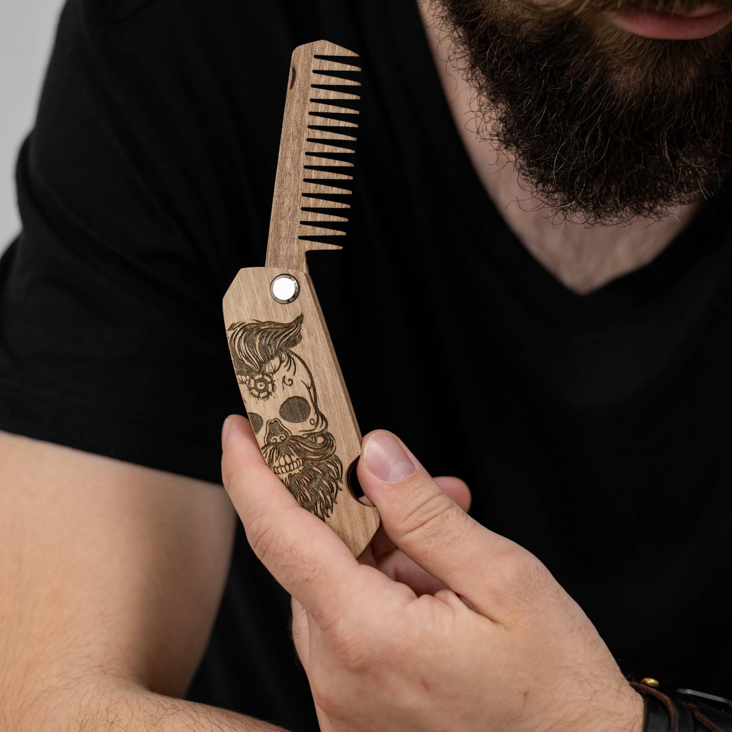 Enjoy The Wood walnut engraving adds a distinctive touch for everyday grooming.