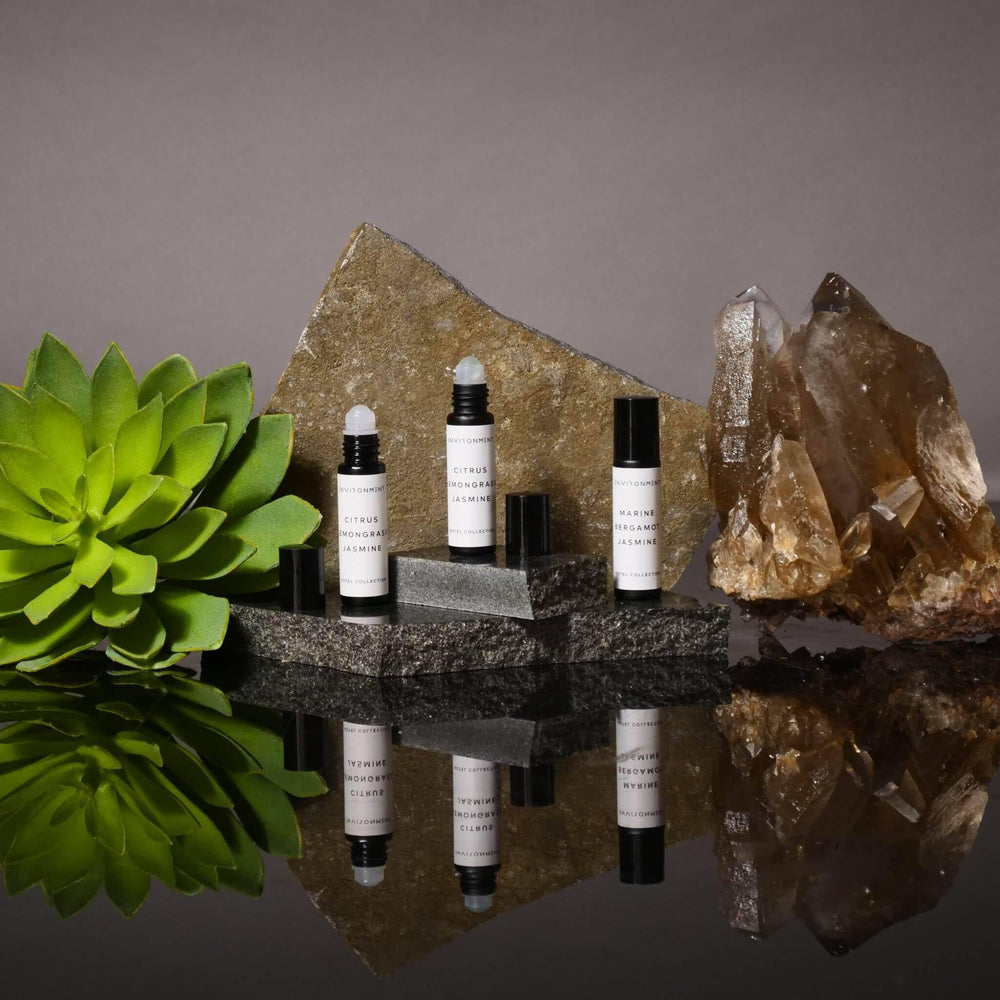 ENVIRONMENT WSTN travel-friendly roll-on ideal for busy days.